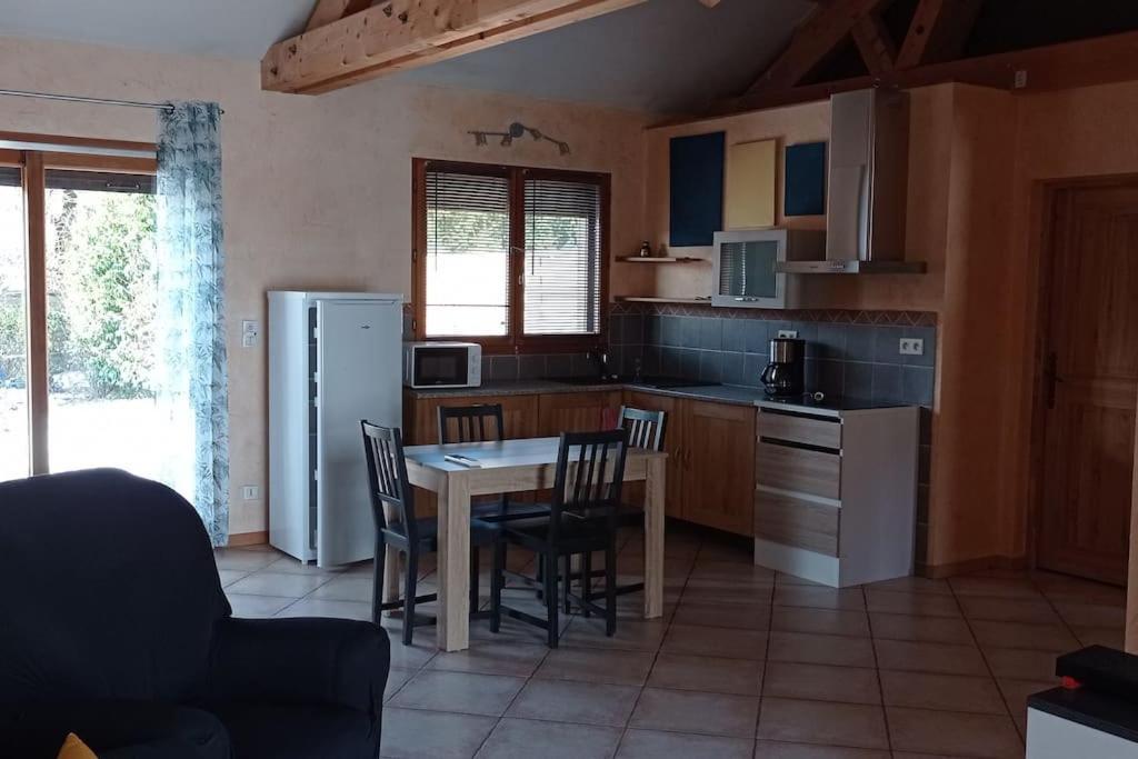 Chalet 2 Chambres En Savoie Pour 1 A 4 Personnes Gerbaix ภายนอก รูปภาพ